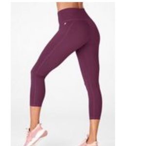maroon fabletics legging